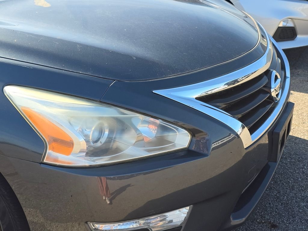 Used 2013 Gray Nissan 2.5 S image 13