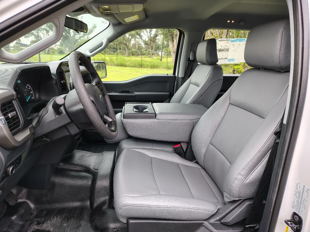 New 2026 Oxford White Ford XL image 15