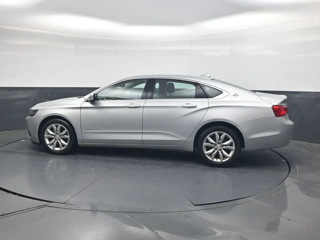Used 2020 Silver Chevrolet LT image 7