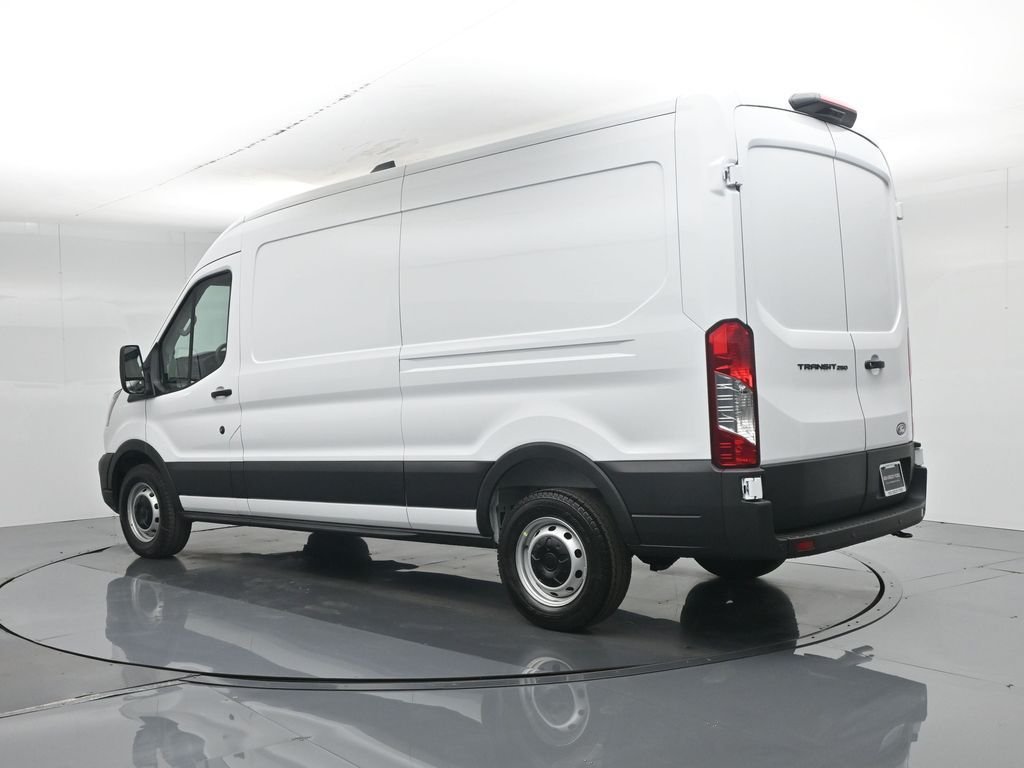 New 2026 Oxford White Ford Base image 5
