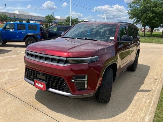 New 2026 Velvet Red Pearl-Coat Exterior Paint Jeep Limited Reserve image 3