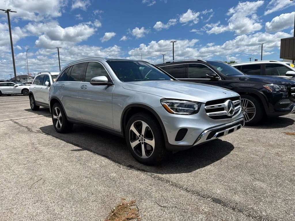 Used 2021 Silver Mercedes-Benz GLC 300 image 2