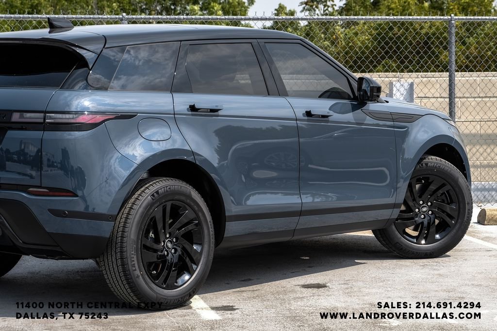 New 2026 Tribeca Blue Metallic Land Rover S image 10