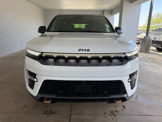 New 2026 Bright White Clear-Coat Exterior Paint Jeep 85th Anniversary Edition image 10