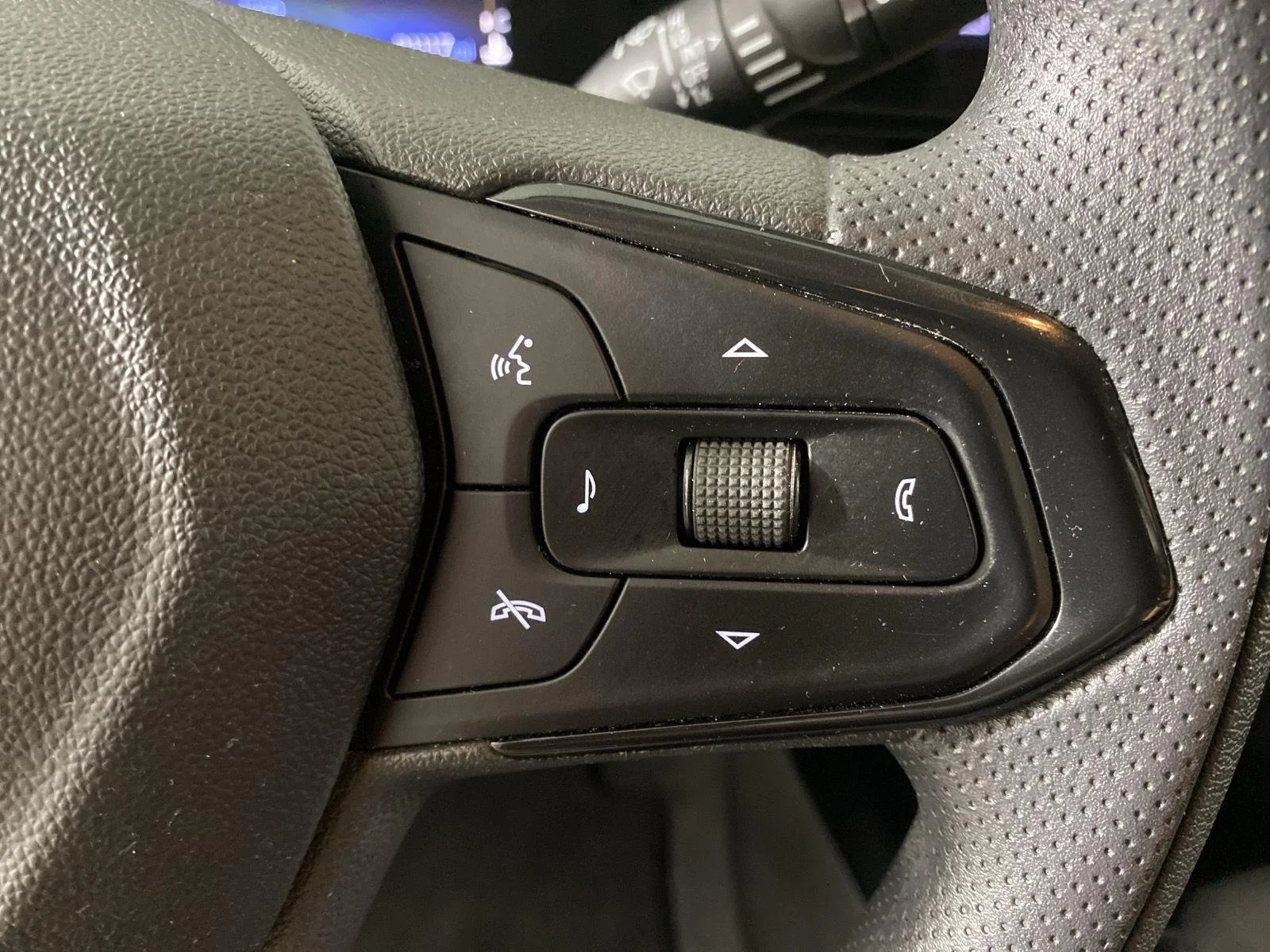 Used 2024 Mosaic Black Metallic Chevrolet LT image 14