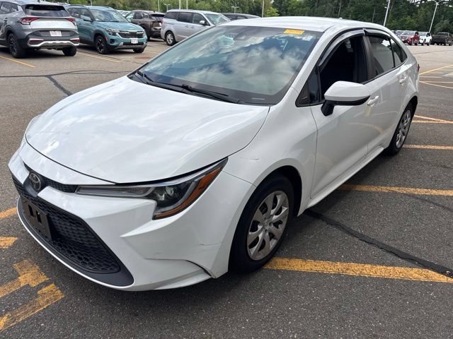 Used 2020 Super White Toyota LE image 3