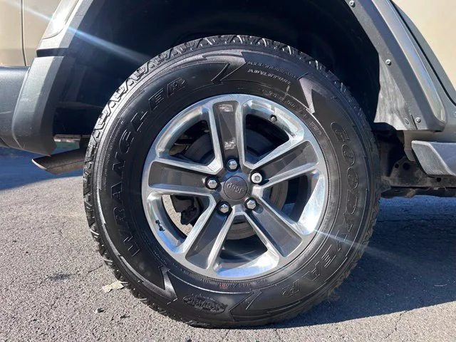 Used 2022 Beige Jeep Unlimited Sahara image 33