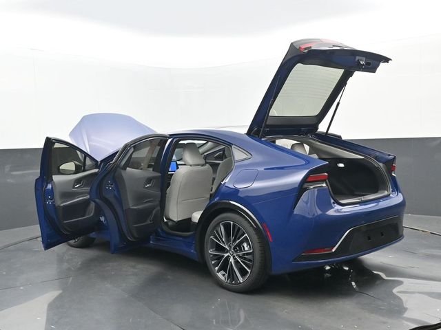 2026 Toyota Prius XLE - Photo 3