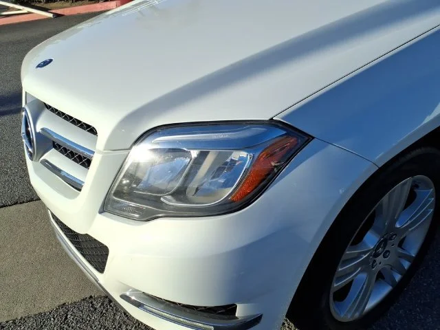 Used 2015 White Mercedes-Benz 4MATIC® image 10