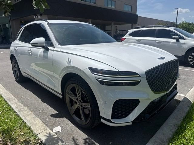 Used 2024 White Genesis 2.5T image 3