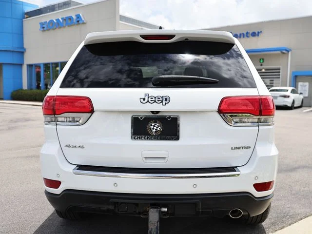 Used 2019 Bright White Clearcoat Jeep Limited image 8