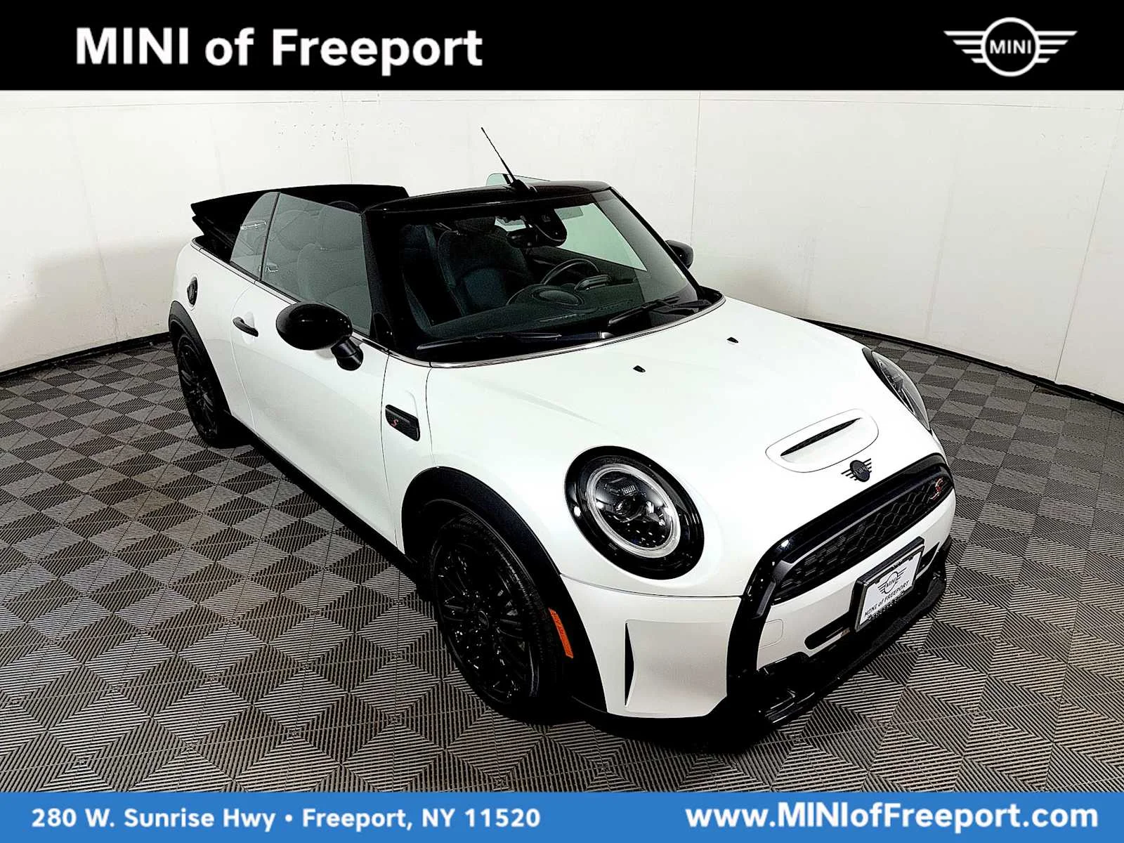 2024 MINI Convertible Cooper S's photo