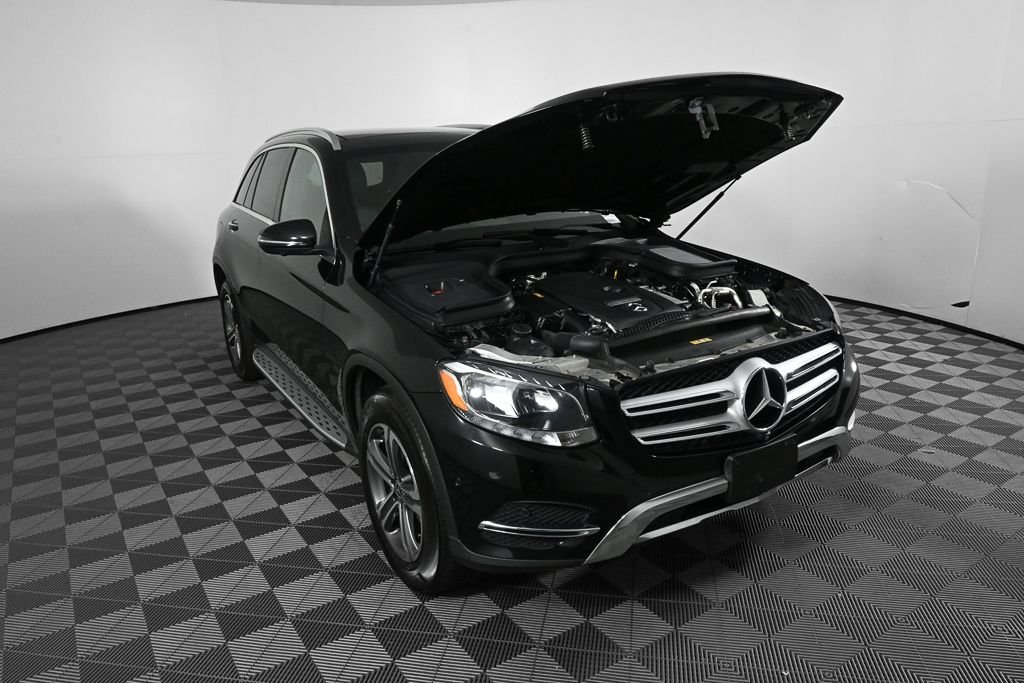 Used 2017  Mercedes-Benz GLC 300 image 34