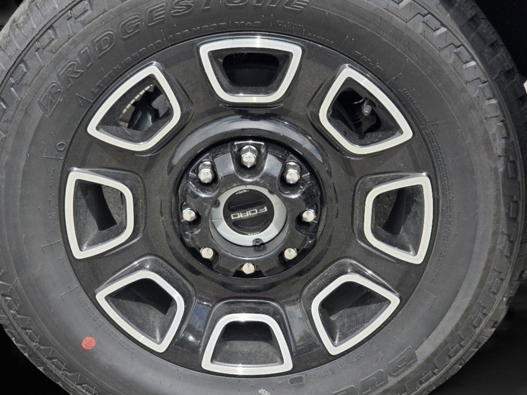 New 2026 Star White Metallic Tri-Coat Ford Platinum image 30
