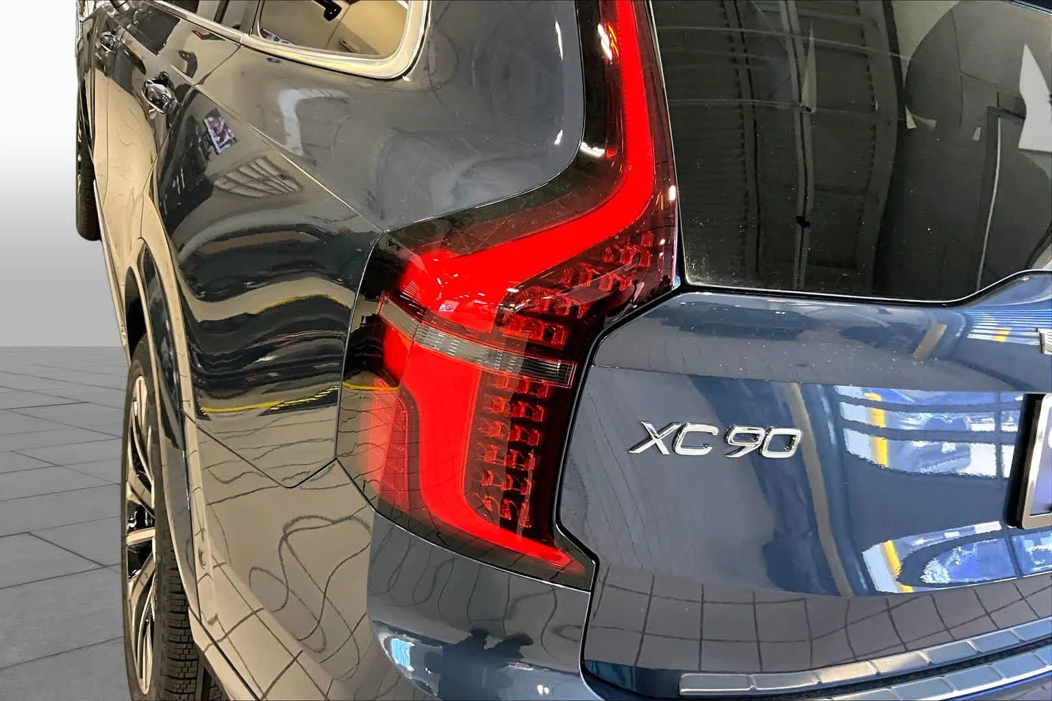 New 2026 DENIM BLUE Volvo Plus image 5