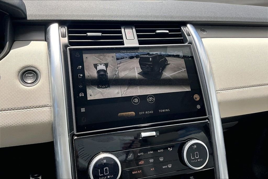 Used 2025 Black Land Rover Dynamic SE image 23