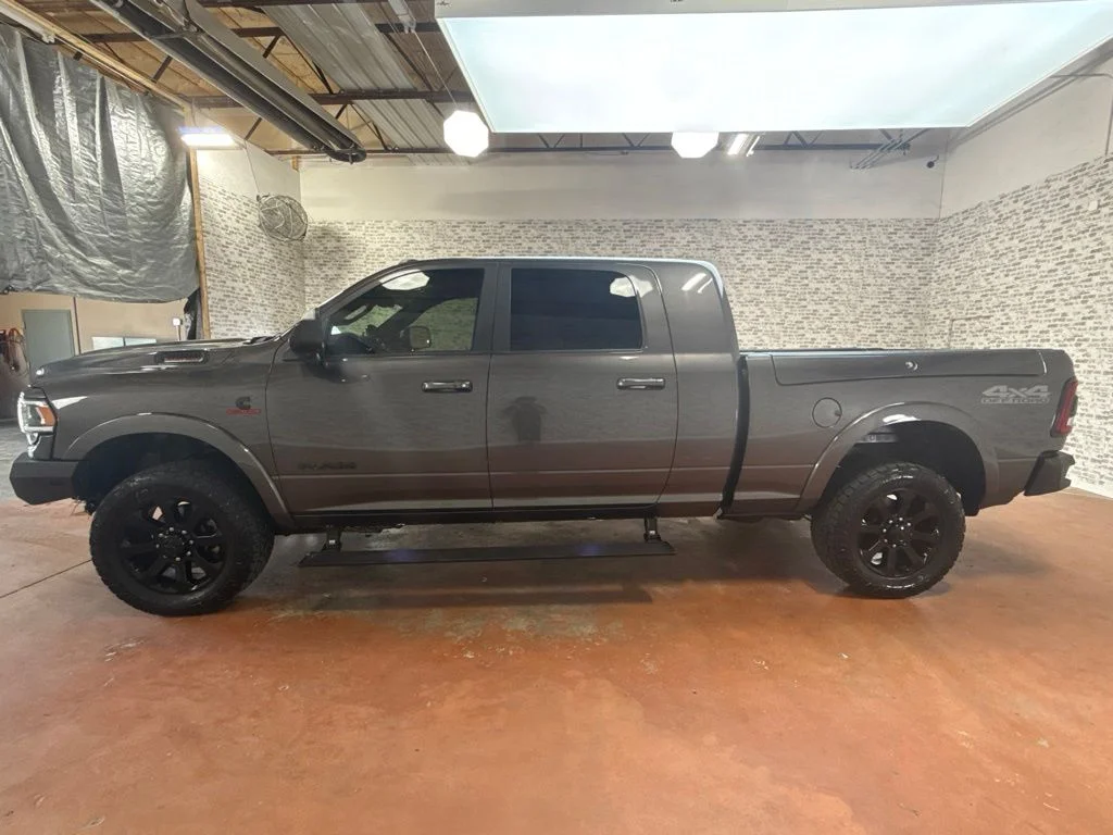Used 2020 Granite Crystal Metallic Clearcoat Ram Laramie image 4