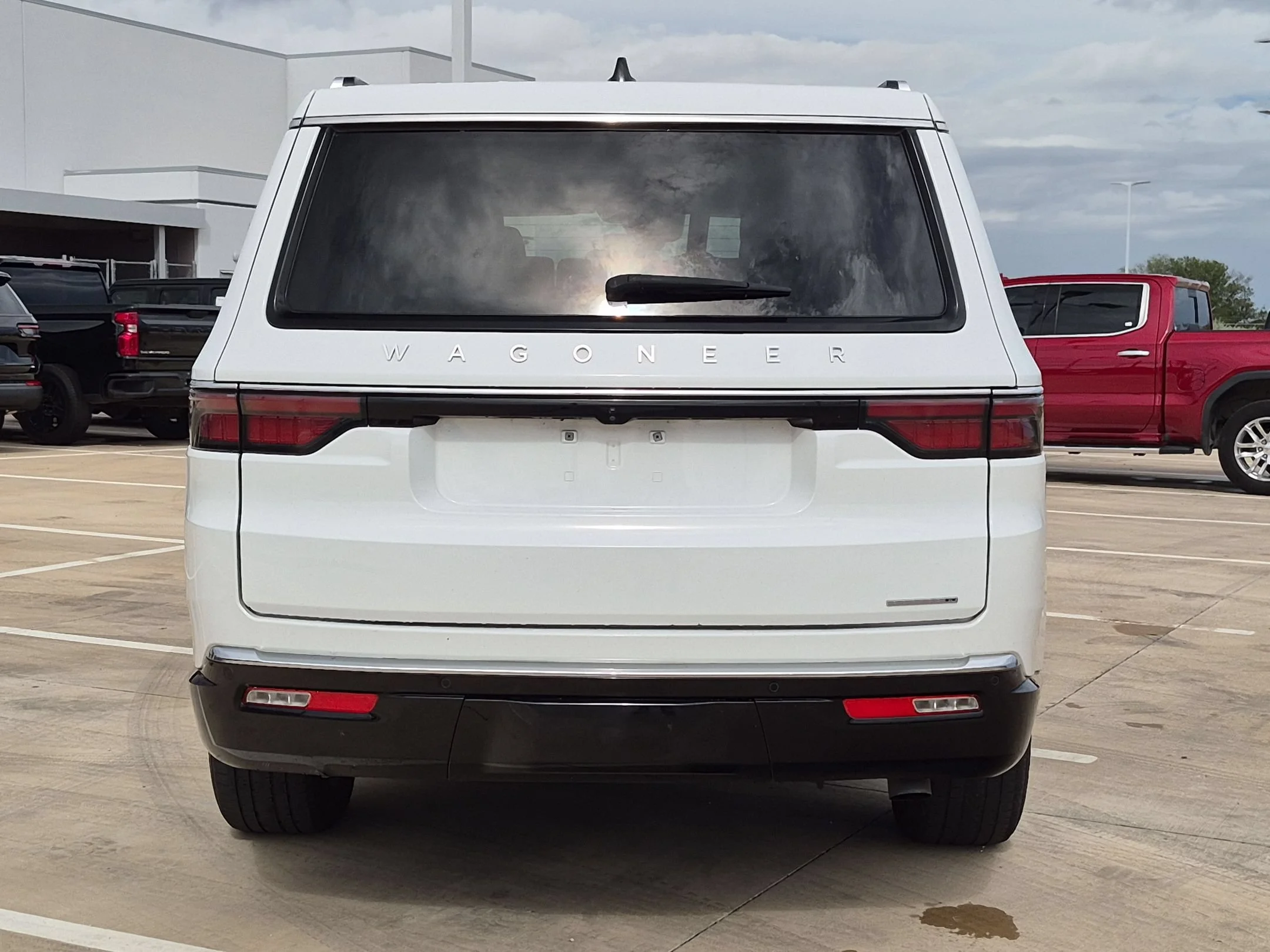 Used 2024 White Jeep Series II image 4