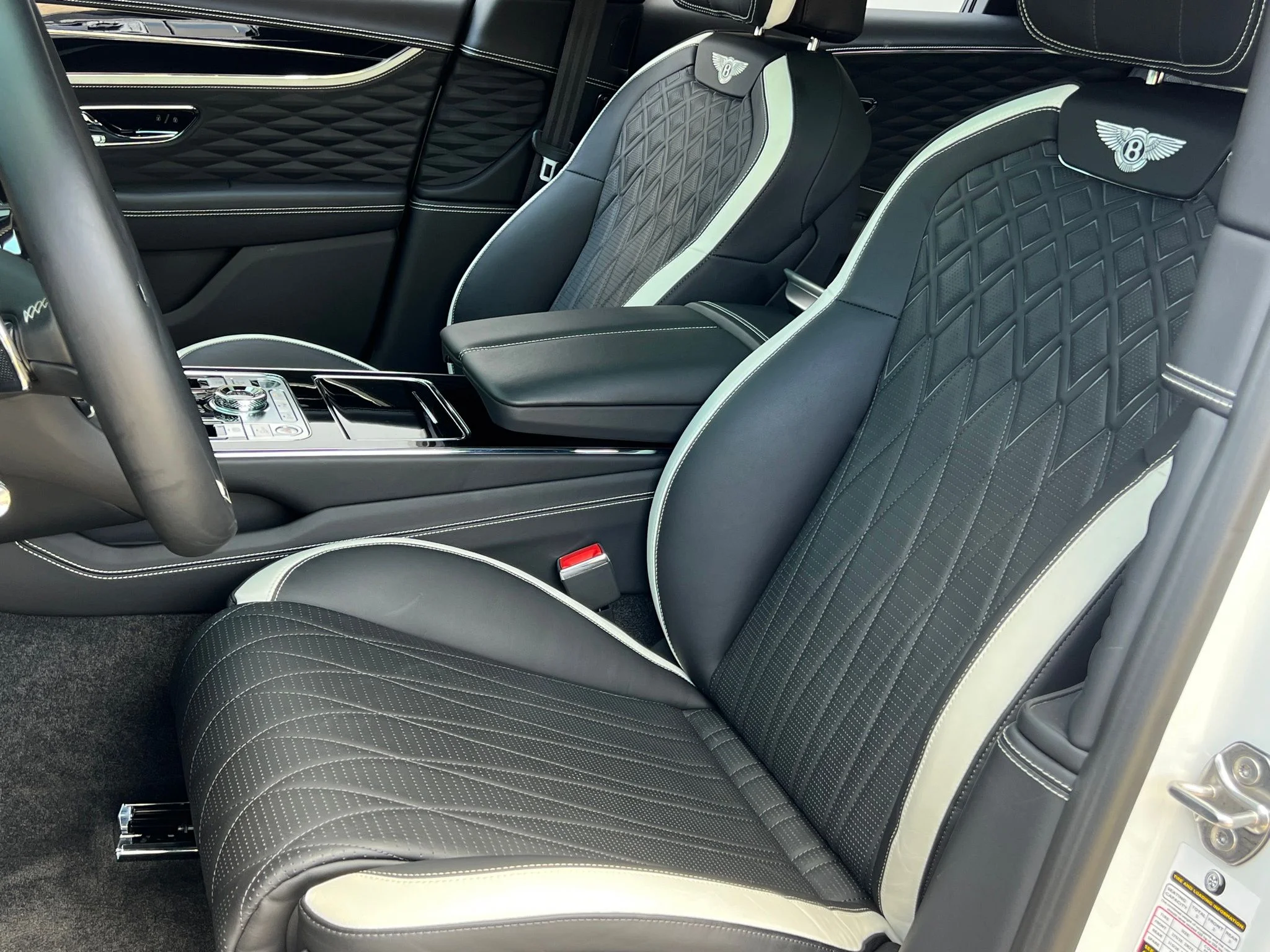 Used 2023  Bentley Speed image 17