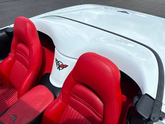 Used 2004 Arctic White Chevrolet  image 32