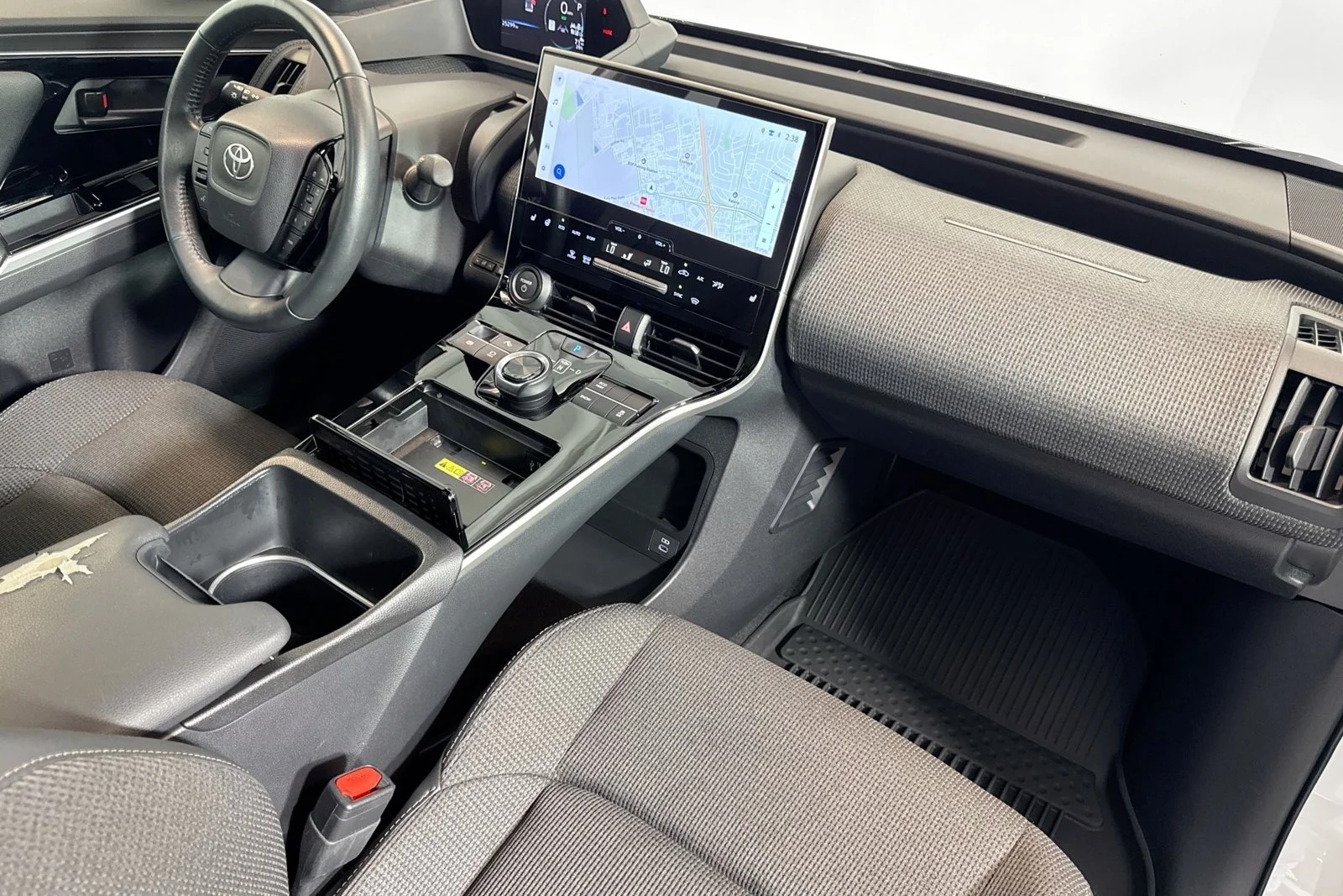 Used 2025 White Toyota Limited image 28