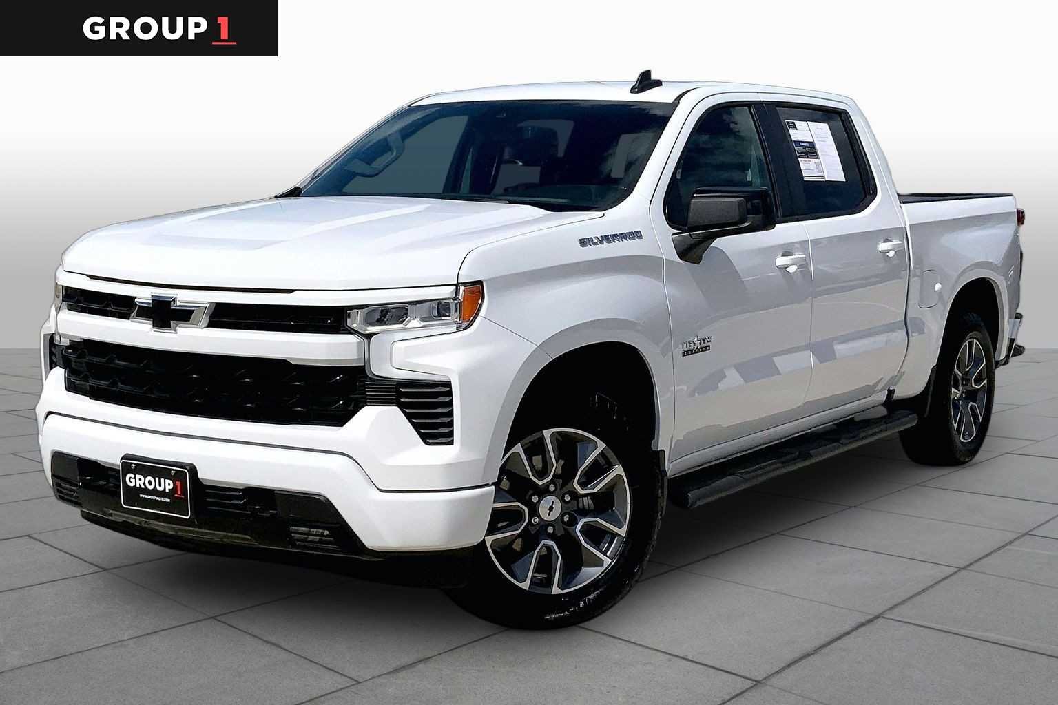 Used 2022 Summit White Chevrolet RST image 1