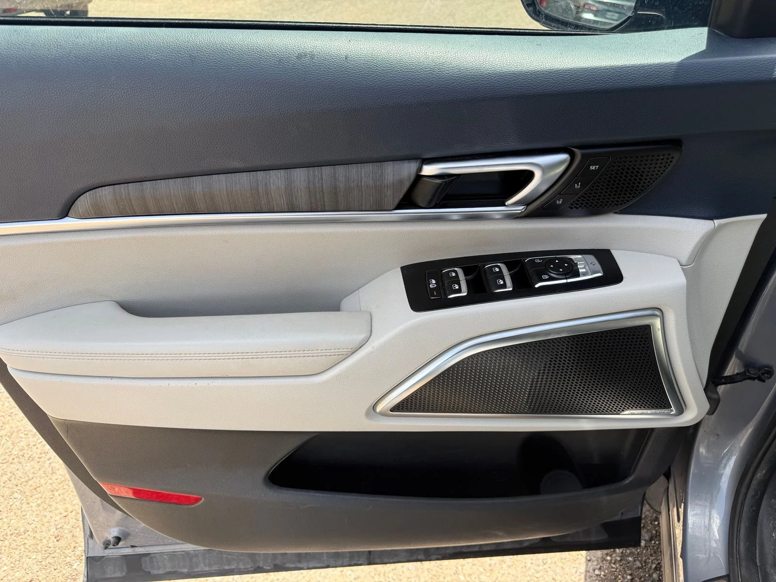 Used 2023 Silver Kia SX image 12