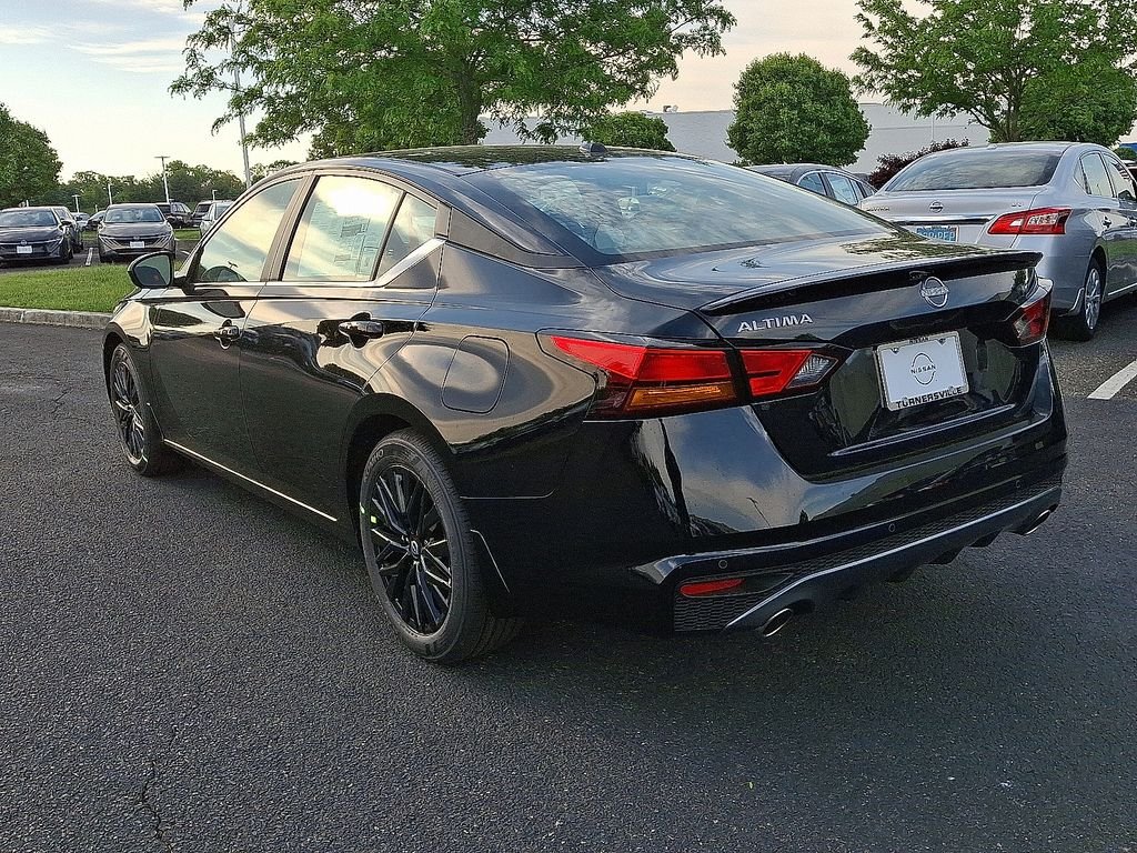 New 2026 Super Black Nissan 2.5 SV image 3