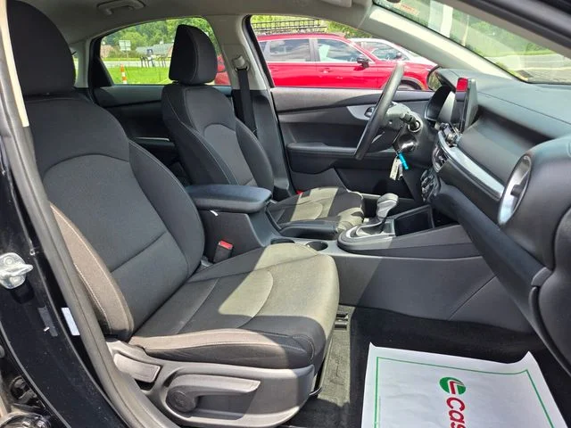 Used 2024 Black Kia LXS image 20