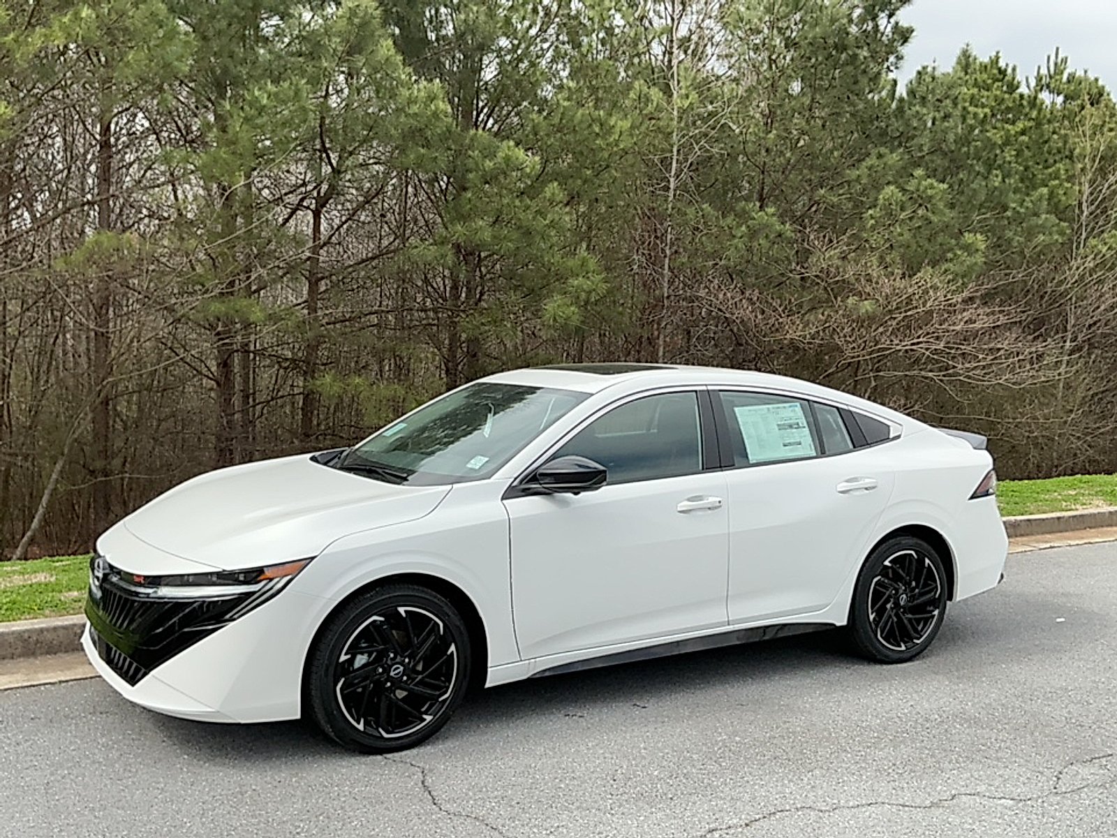 New 2026 Aspen White Tricoat Nissan SR image 4