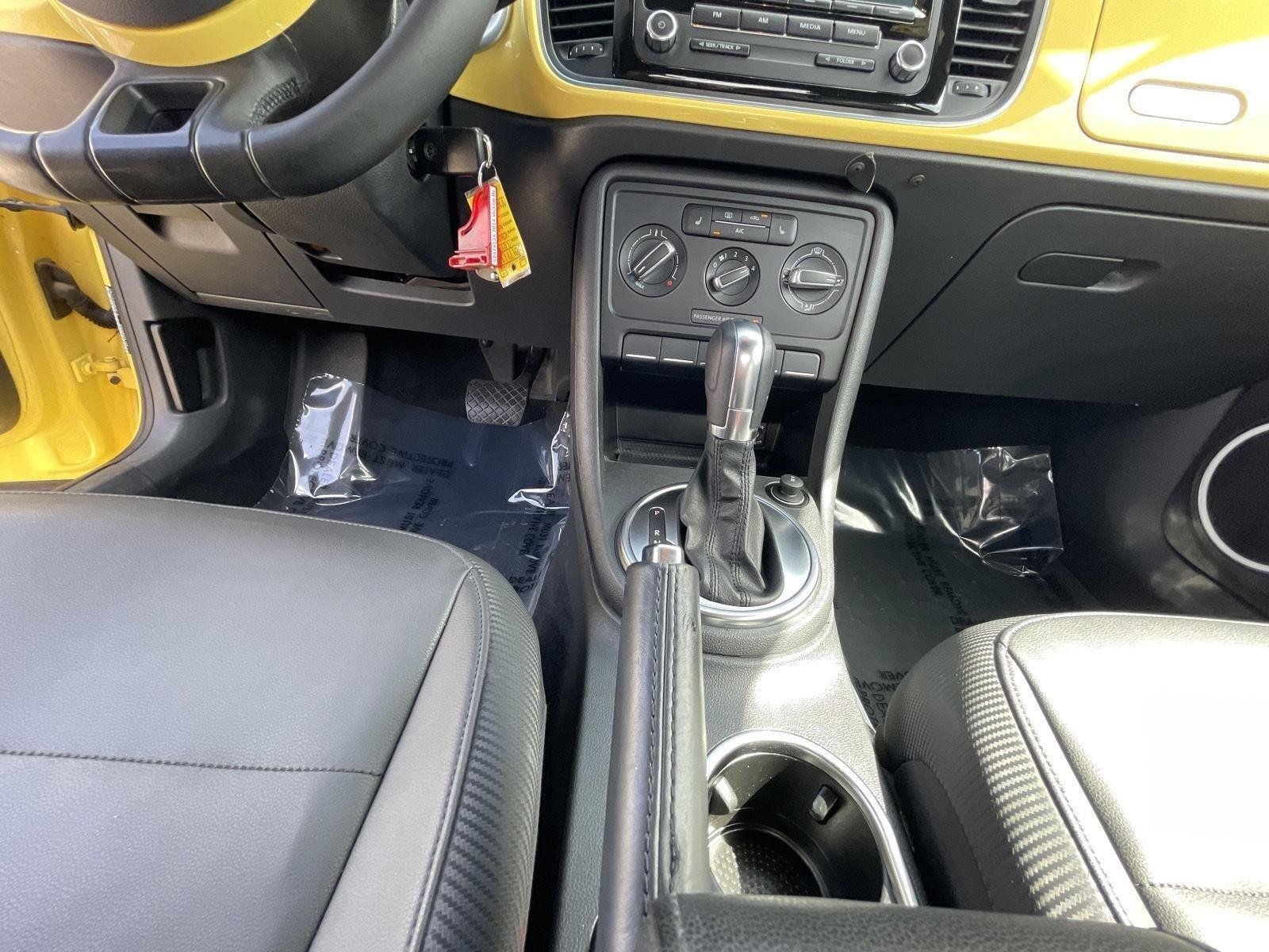 Used 2014 Yellow Rush Volkswagen 1.8T image 17