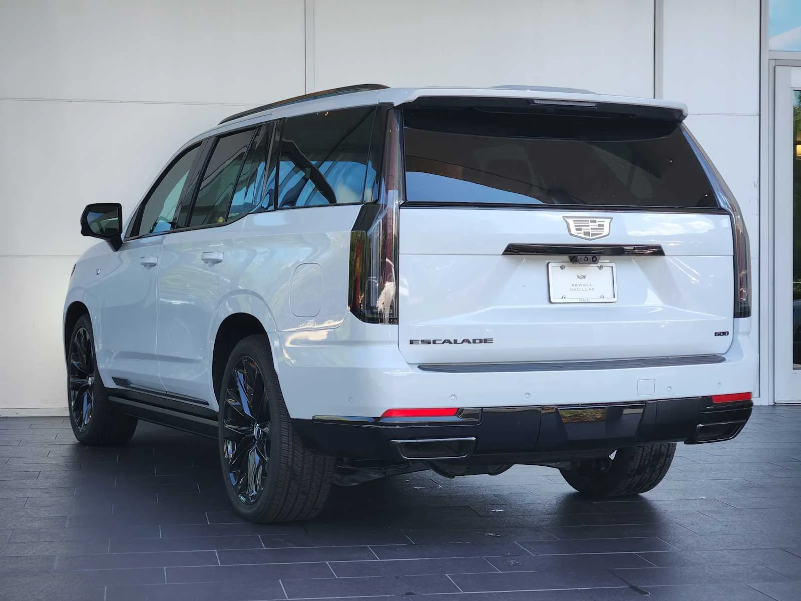 2026 Cadillac Escalade Platinum Sport - Photo 4