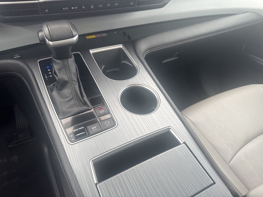 Used 2025 Beige Toyota XLE image 19