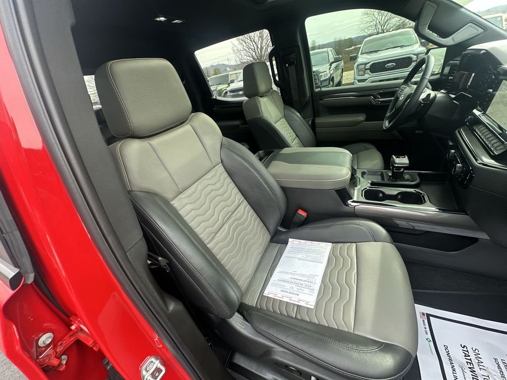 Used 2025 Red Chevrolet ZR2 image 32