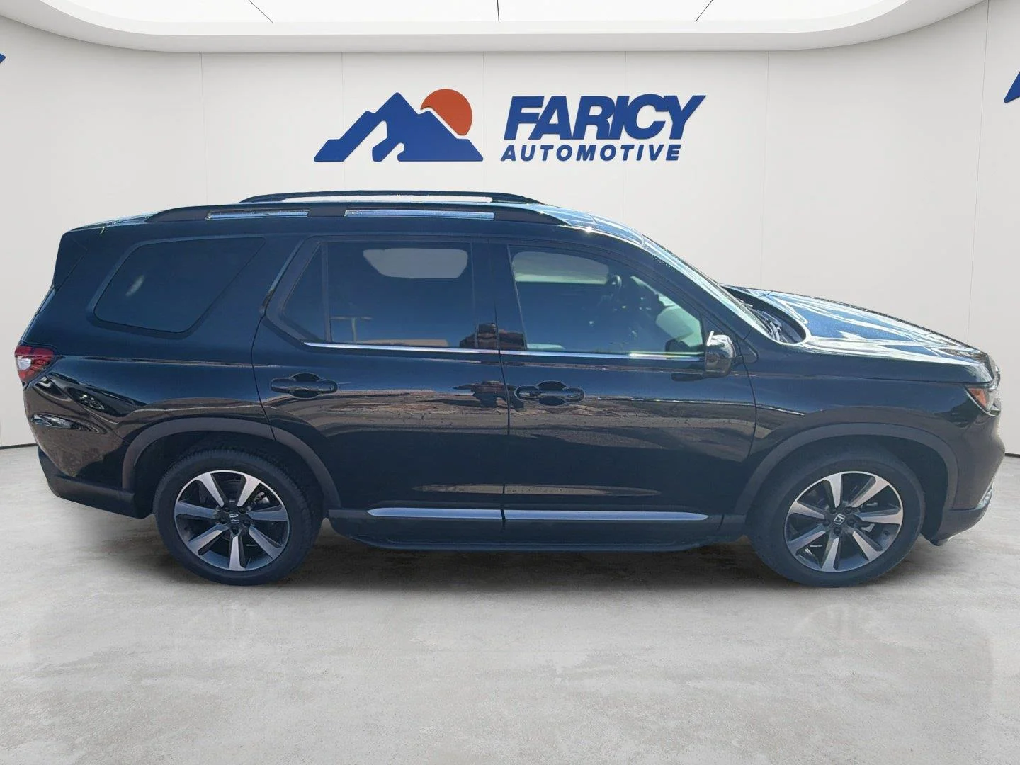 Used 2024 Crystal Black Pearl Honda Elite image 5