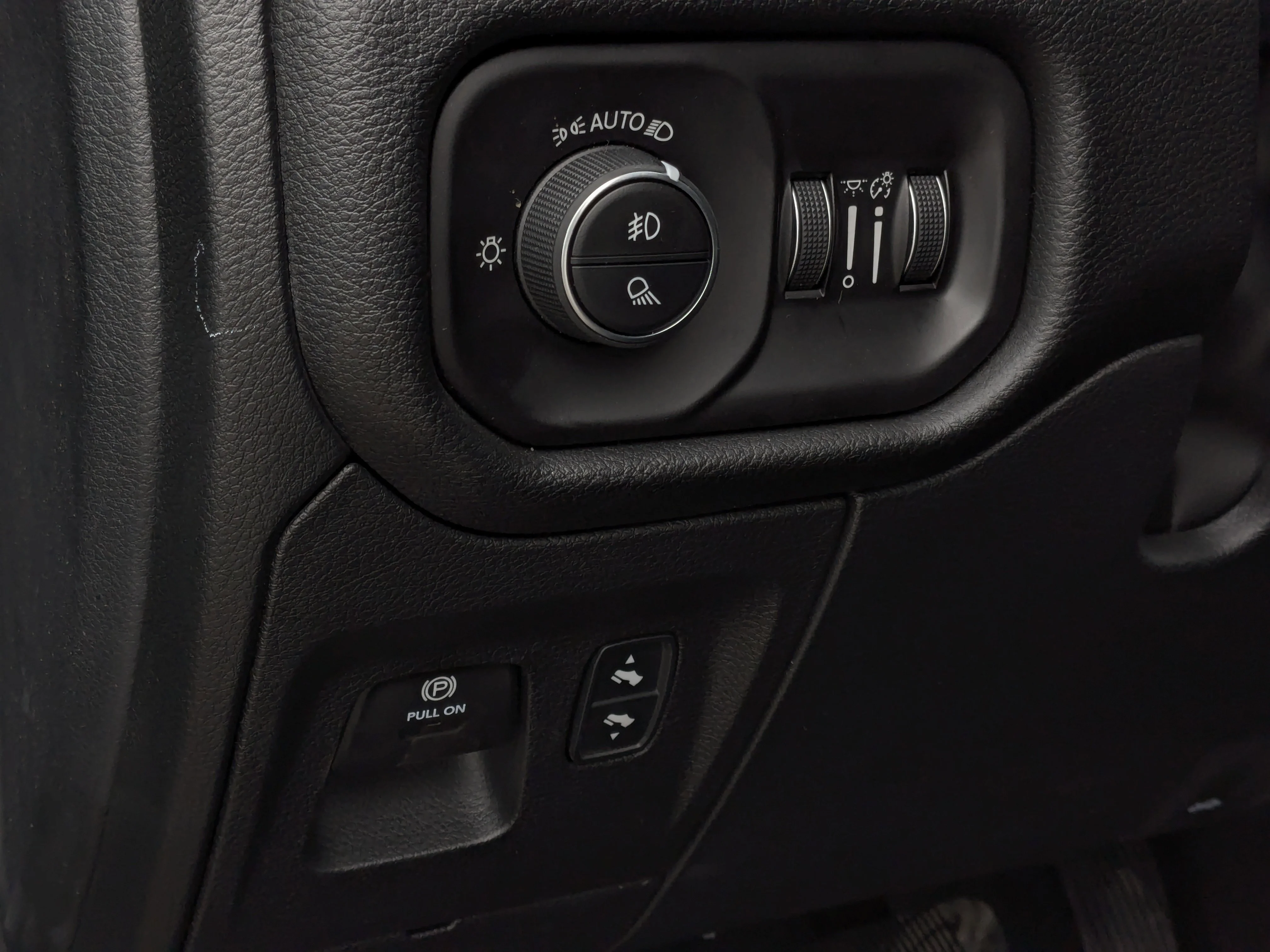 New 2026 Black RAM Sport - - Panoramic Sunroof - Sport Performance Hood - Hurricane Turbo - 3.92 Axle & More! image 15