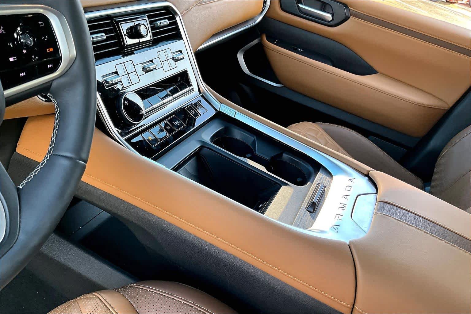 Used 2025 Everest White Pearl Tricoat Nissan Platinum Reserve image 15
