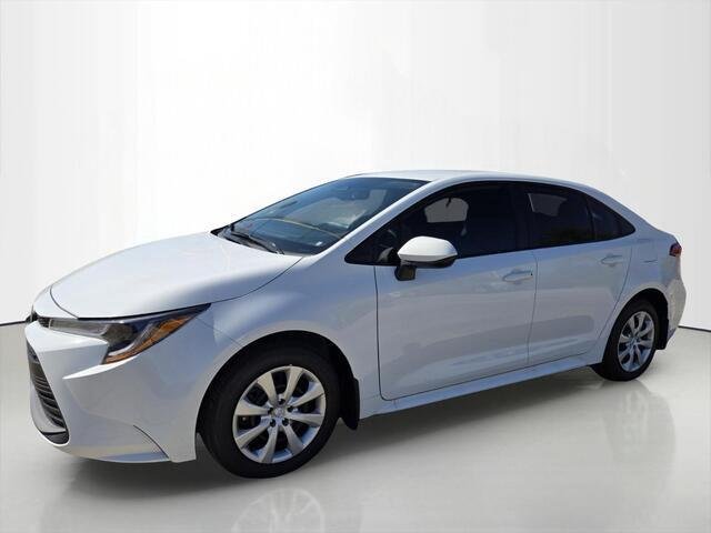 Used 2026 Ice Cap Toyota LE image 1