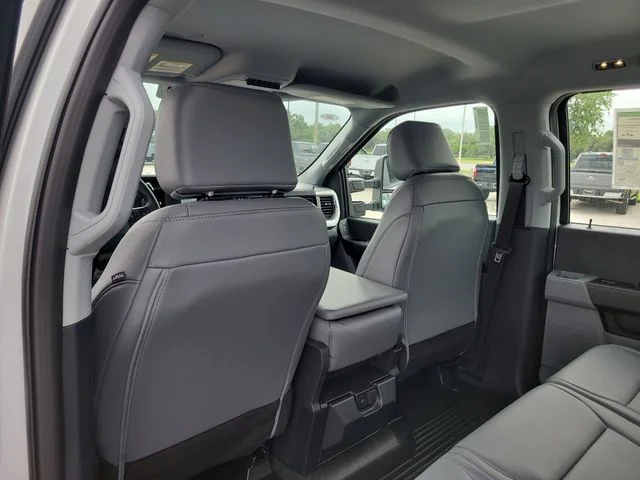 New 2026 Oxford White Ford XL image 13