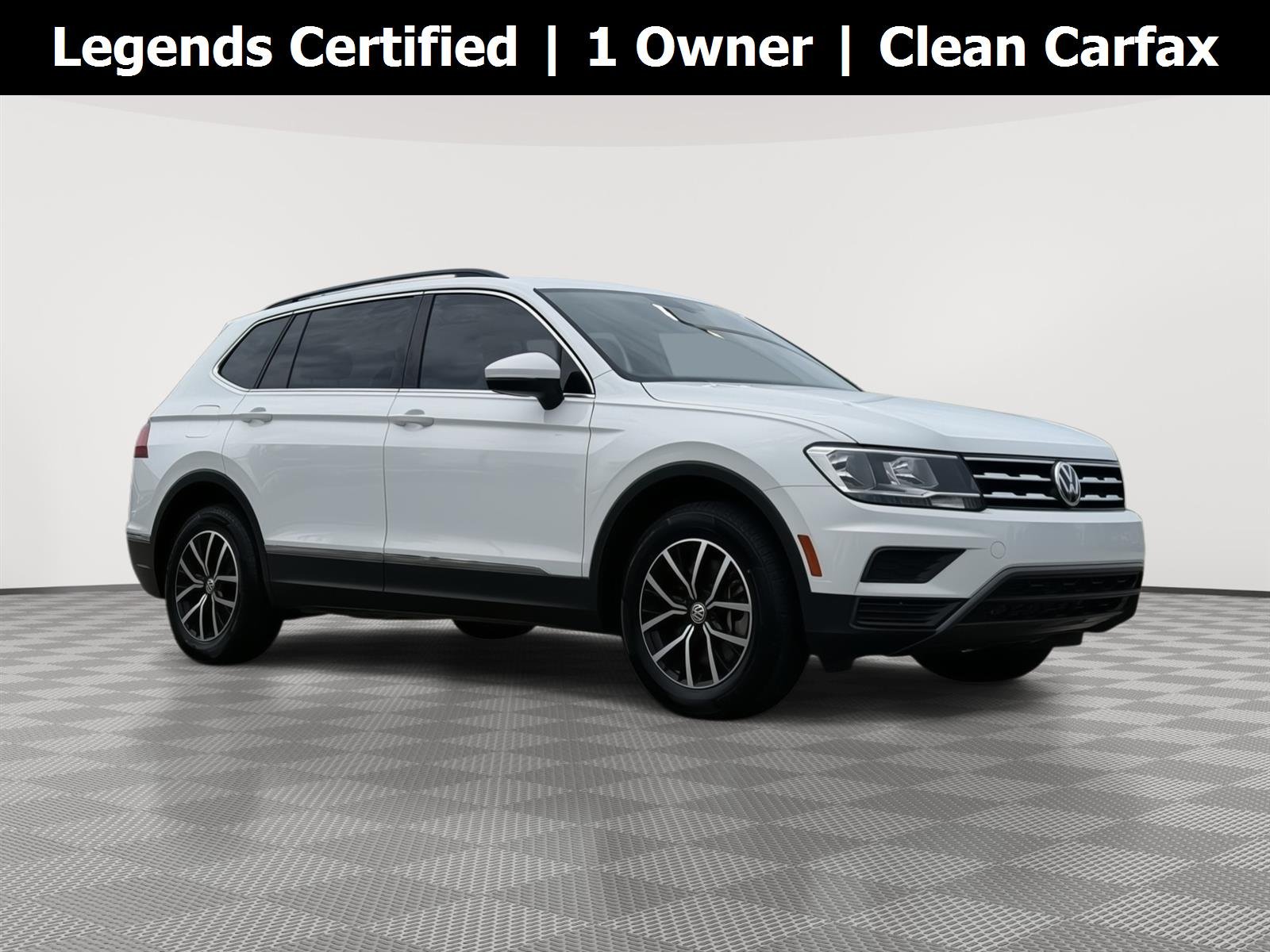 Used 2021 Pure White Volkswagen SE image 1
