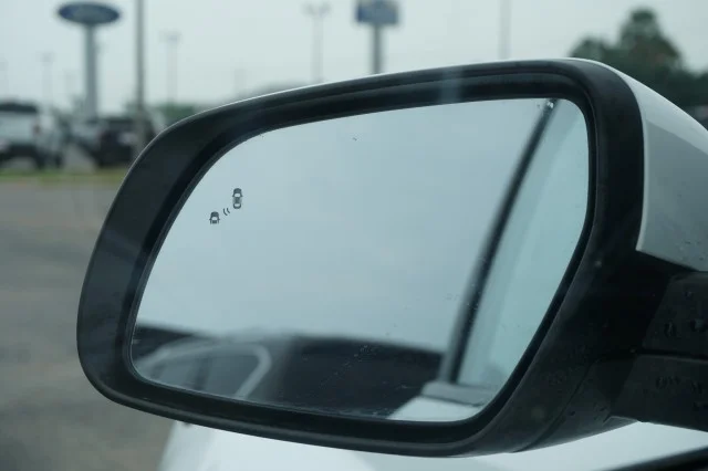 Used 2025 WHITE Hyundai SEL image 10