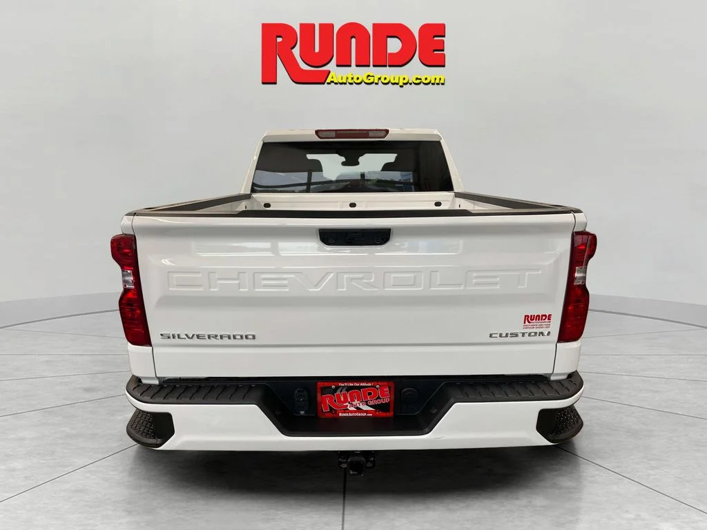 Used 2025 Summit White Chevrolet Custom image 3