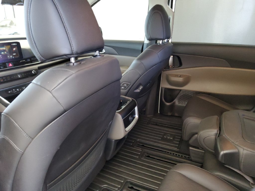 Certified Used 2026 White Kia EX image 19