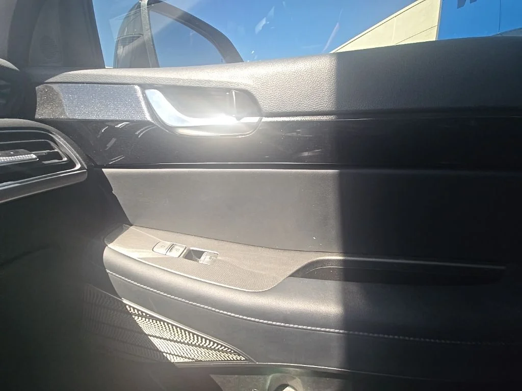 Used 2021 White Hyundai Limited image 22