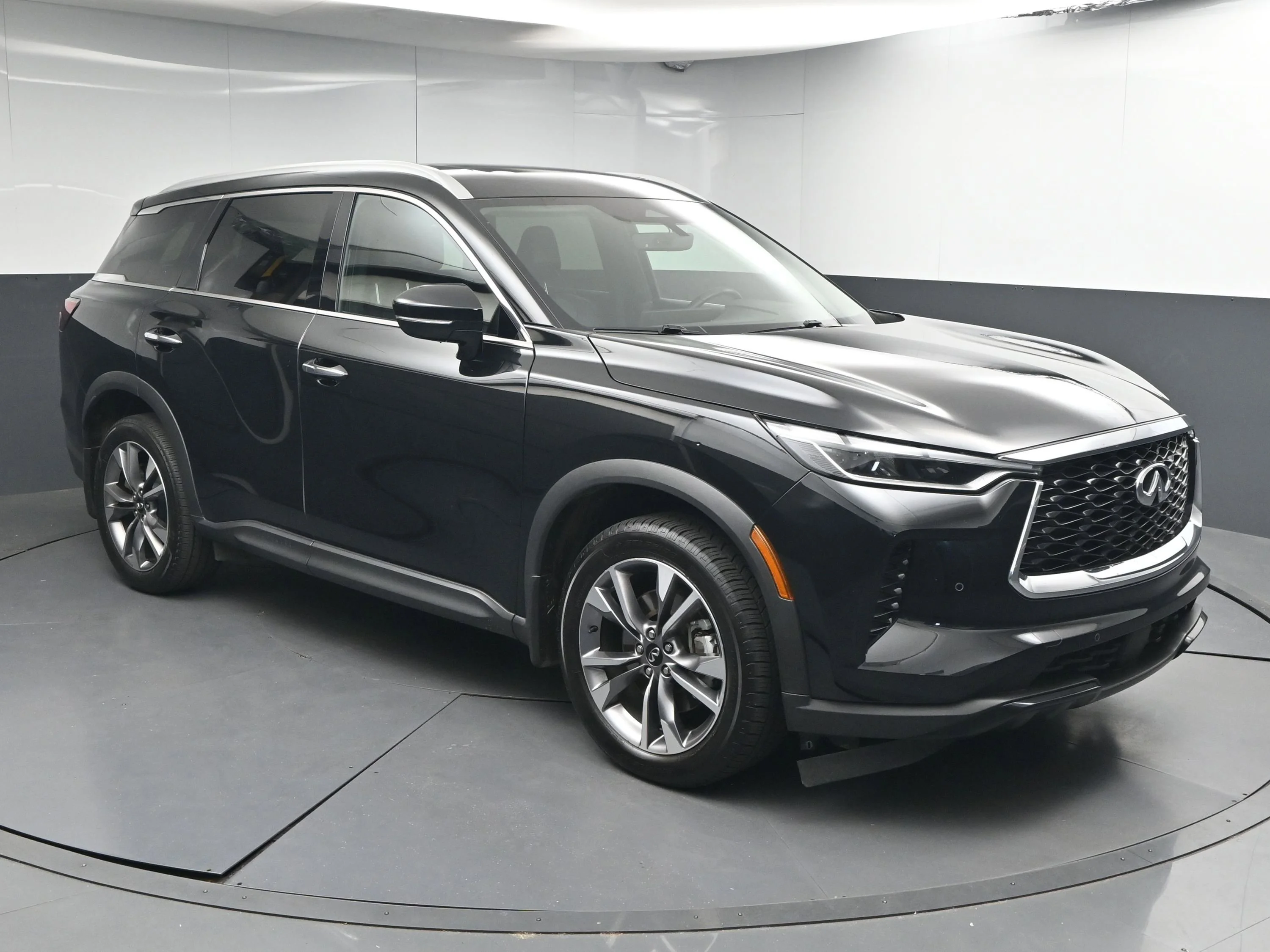 2023 INFINITI QX60 LUXE's photo