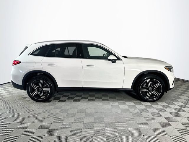 New 2026 Polar White Mercedes-Benz GLC 300 image 39