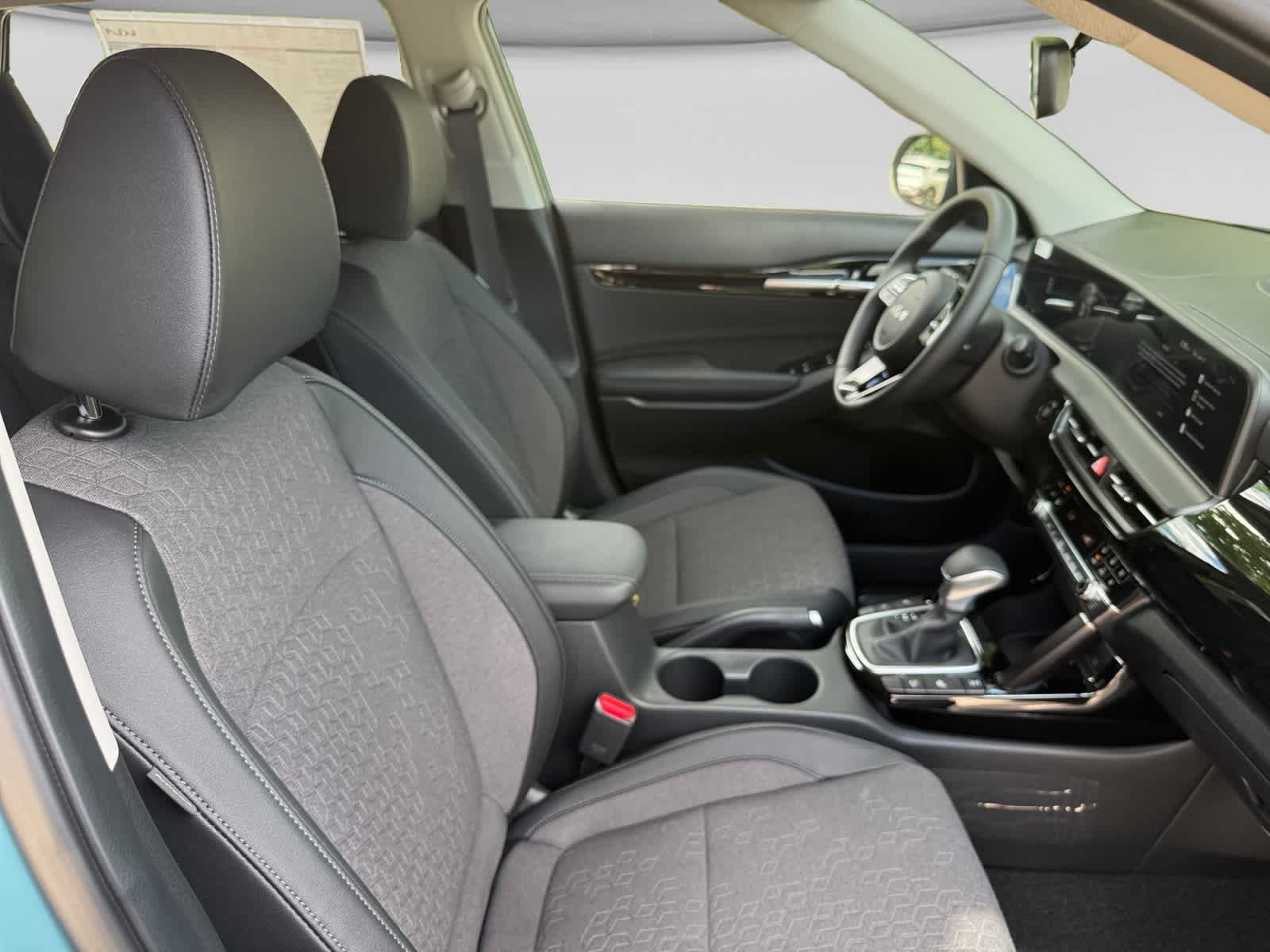 New 2026 Pluton Blue/Black Roof Kia S image 20