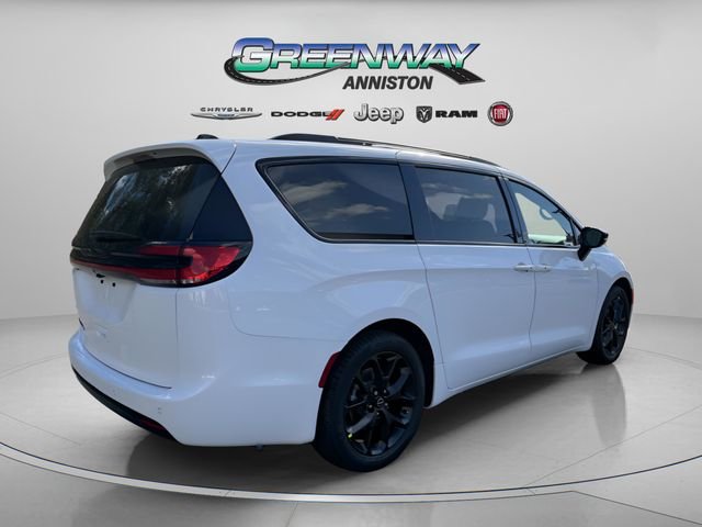 New 2026 Bright White Clear-Coat Exterior Paint Chrysler Select image 7