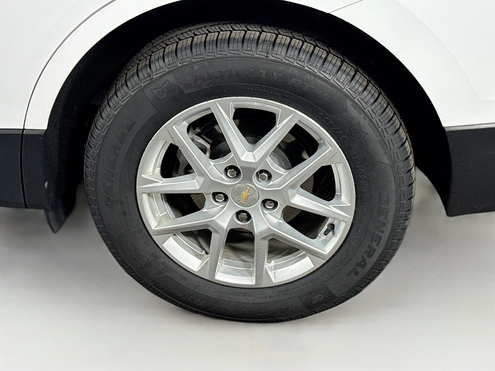 Used 2022 Summit White Chevrolet LT image 9