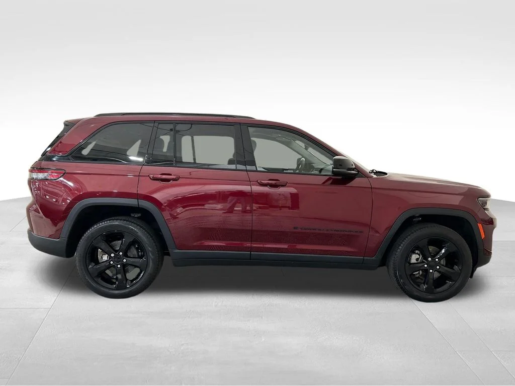 Used 2023 Red Jeep Limited image 6